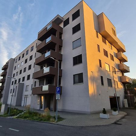 Jack'S Apartment Trencin Exterior photo